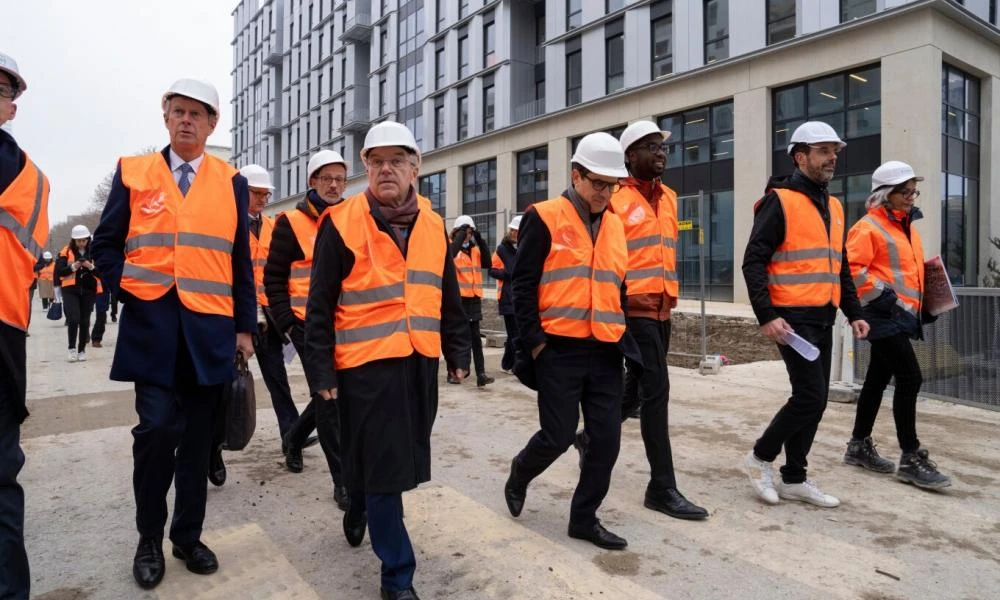Γαλλία: Διαρροή αερίου στο εργοτάξιο του Ολυμπιακού Χωριού, την ώρα επίσκεψης του προέδρου της ΔΟΕ